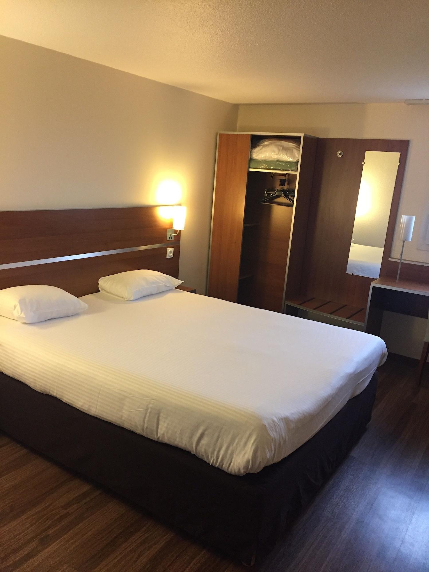 Comfort Hotel Aeroport Lyon St Exupery Colombier-Saugnieu Ngoại thất bức ảnh